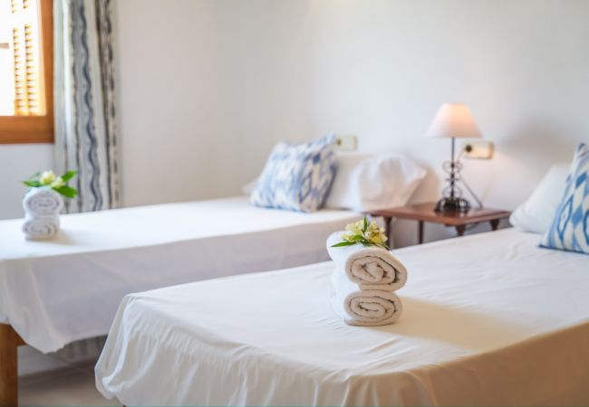 Casa en Manacor - Finca mediterránea con piscina Rosas 28 Mallorca Casa en Manacor - Finca mediterránea con piscina Rosas 28 Mallorca