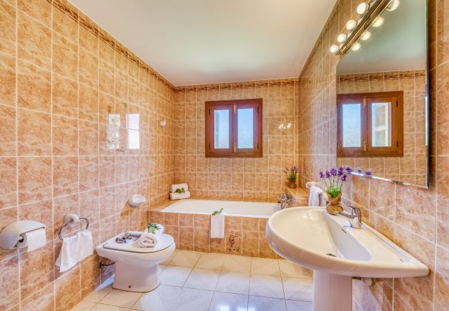 Casa en Manacor - Finca mediterránea con piscina Rosas 28 Mallorca Casa en Manacor - Finca mediterránea con piscina Rosas 28 Mallorca