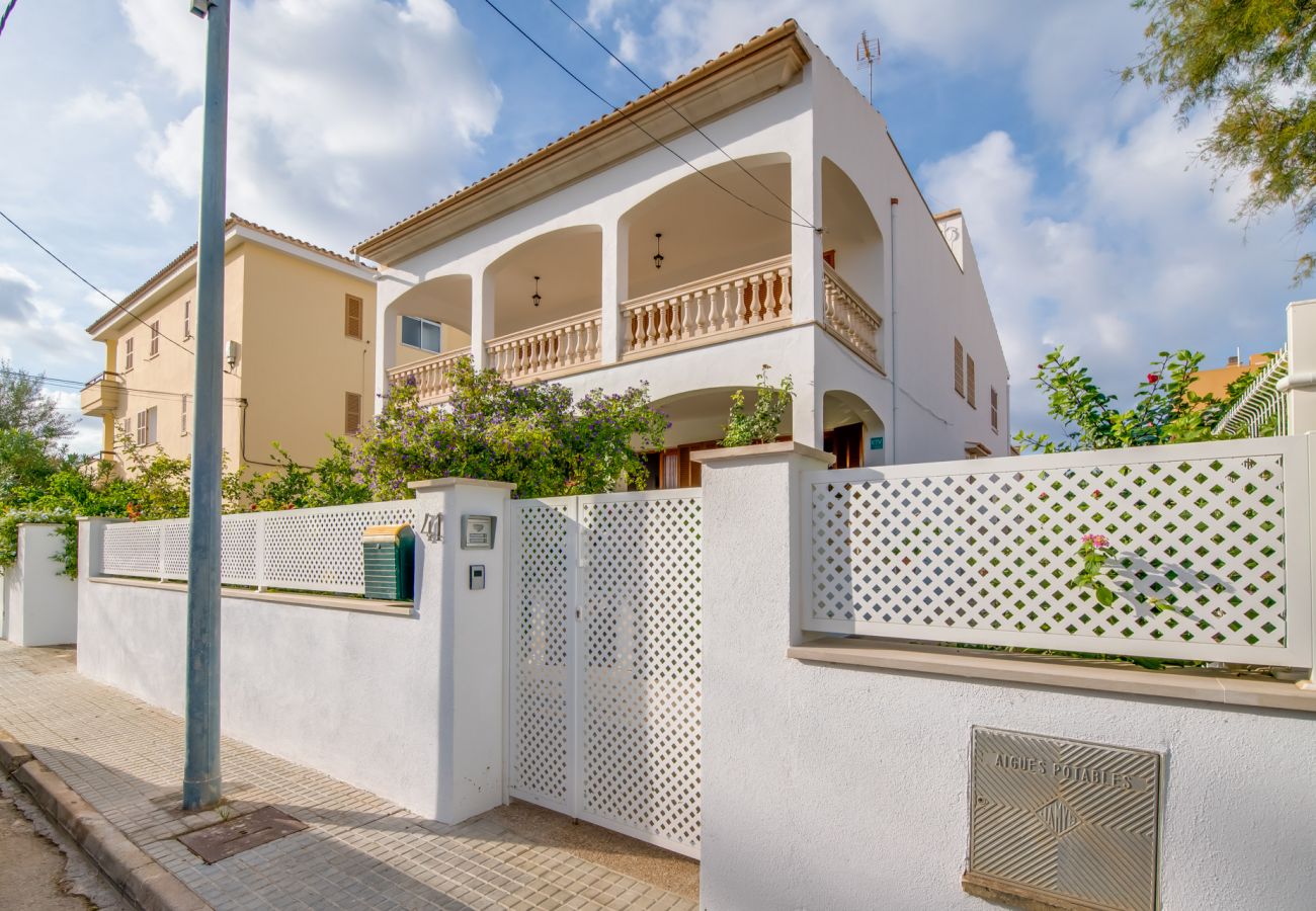 Casa con jardín en Mallorca cerca del mar