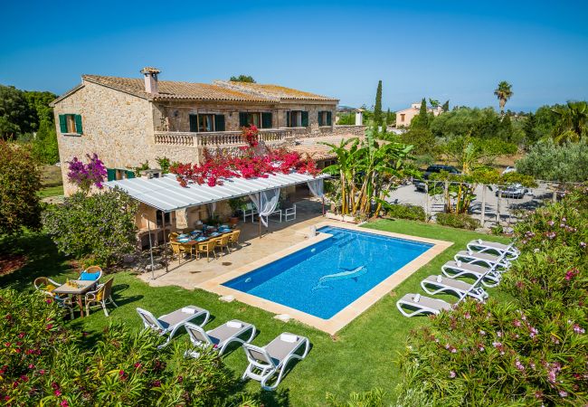 Finca con piscina en Pollensa.