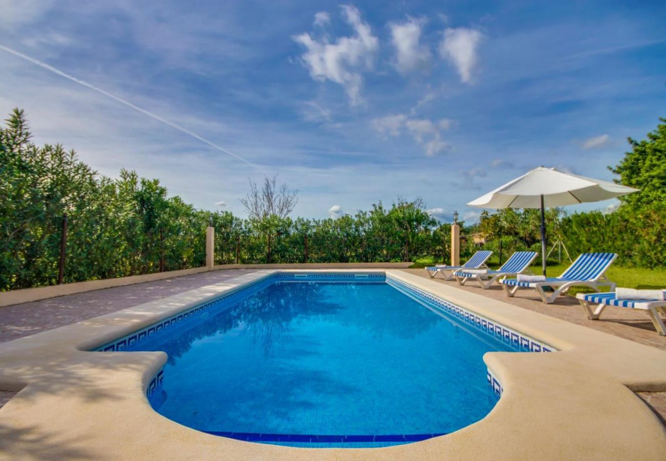 Finca en Buger - Finca rustica Sa Figuera blanca con piscina Mallorca 