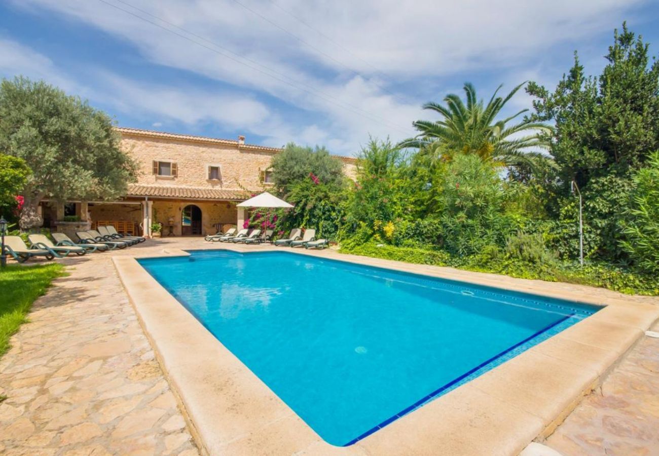 Fínca rústica con piscina y barbacoa en Mallorca