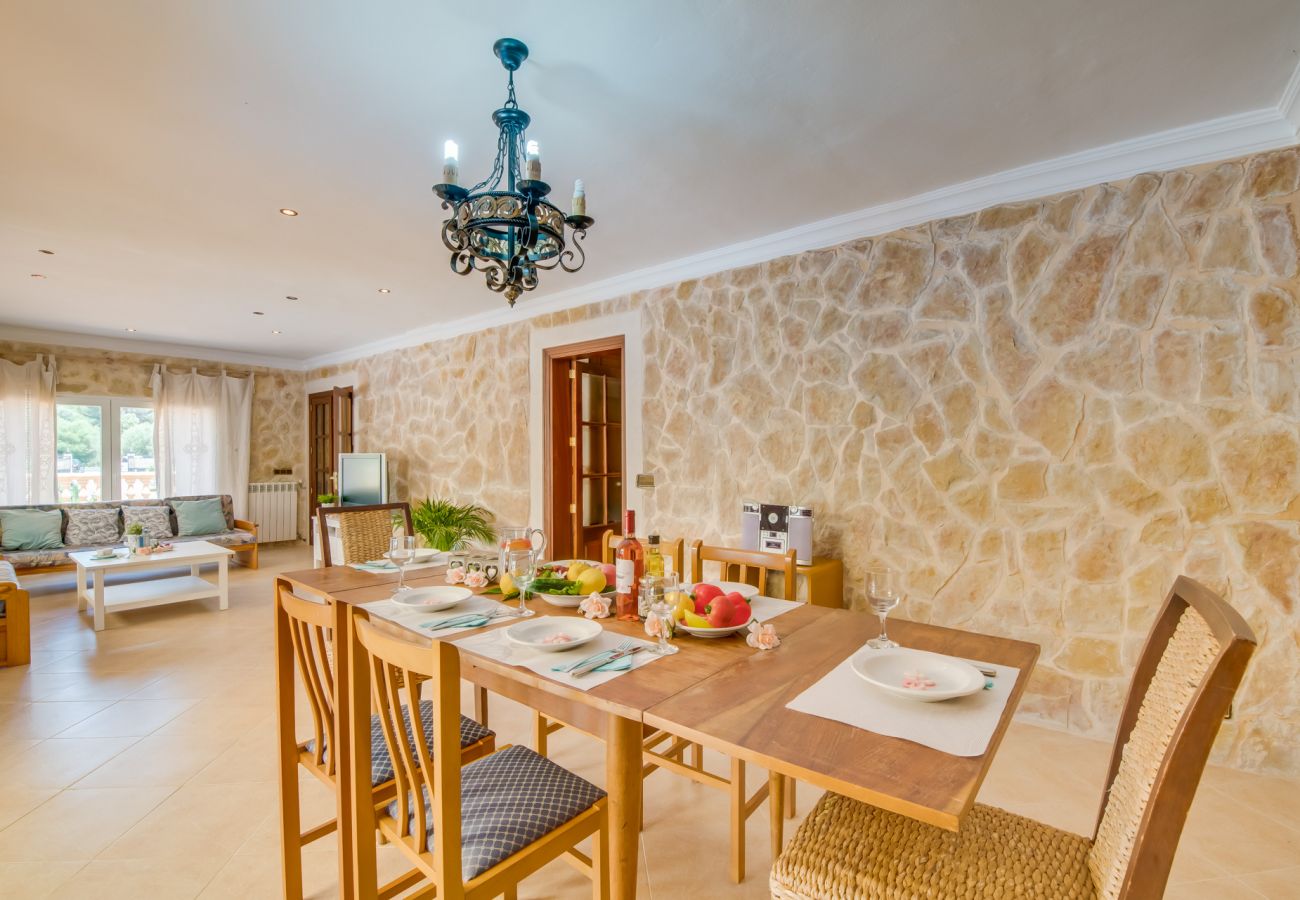Finca en Mallorca con piscina cerca de campo de golf