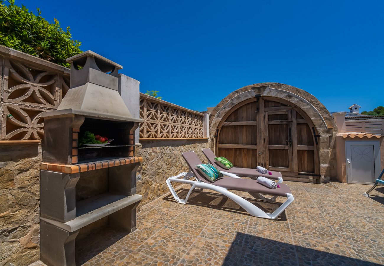 Casa de vacaciones en Alcudia con barbacoa y piscina. 