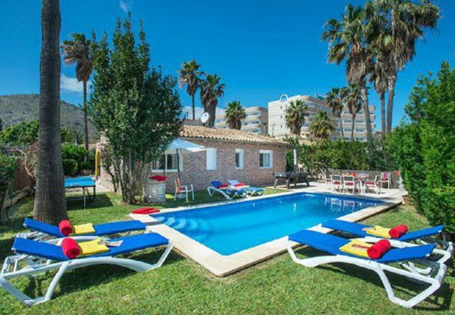 Villa con piscina privada en Puerto de Alcudia