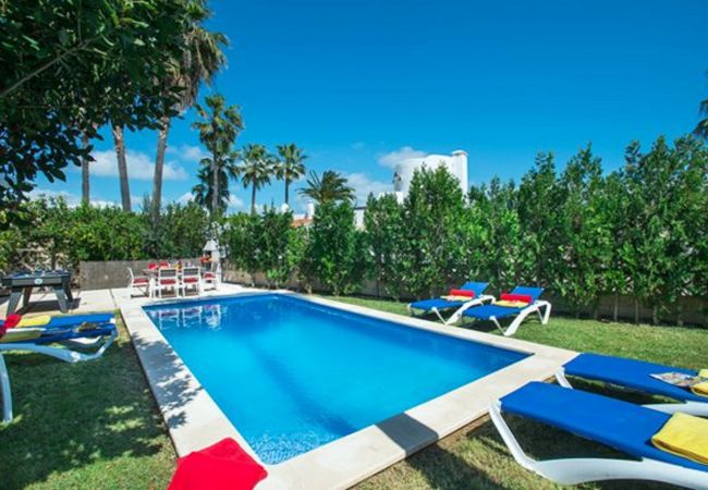 Casa en Alcúdia - ☼ Villa Montelo casa de vacaciones con piscina privada cerca de la playa.