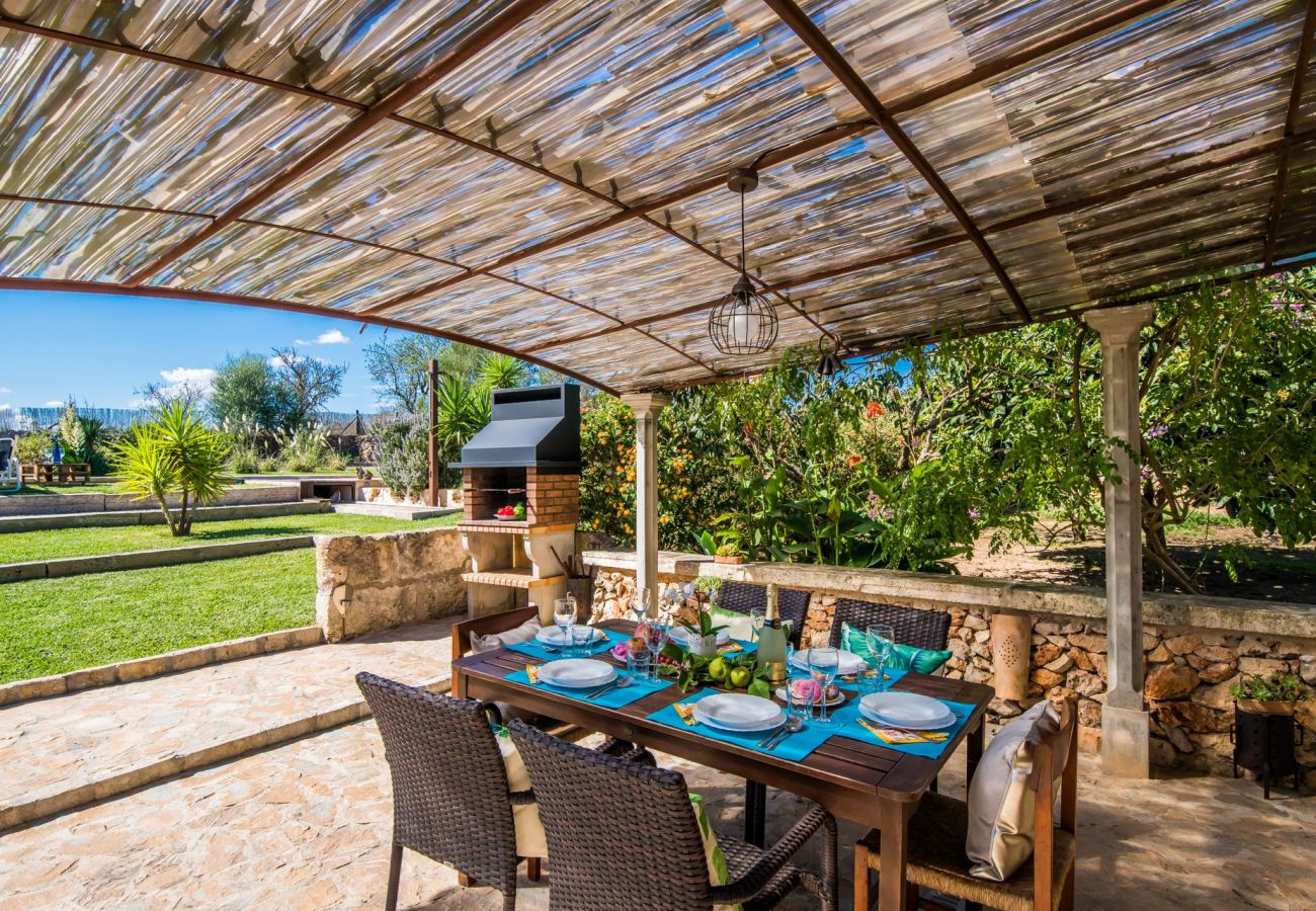 Alquiler vacacional en Mallorca en casa con piscina. 