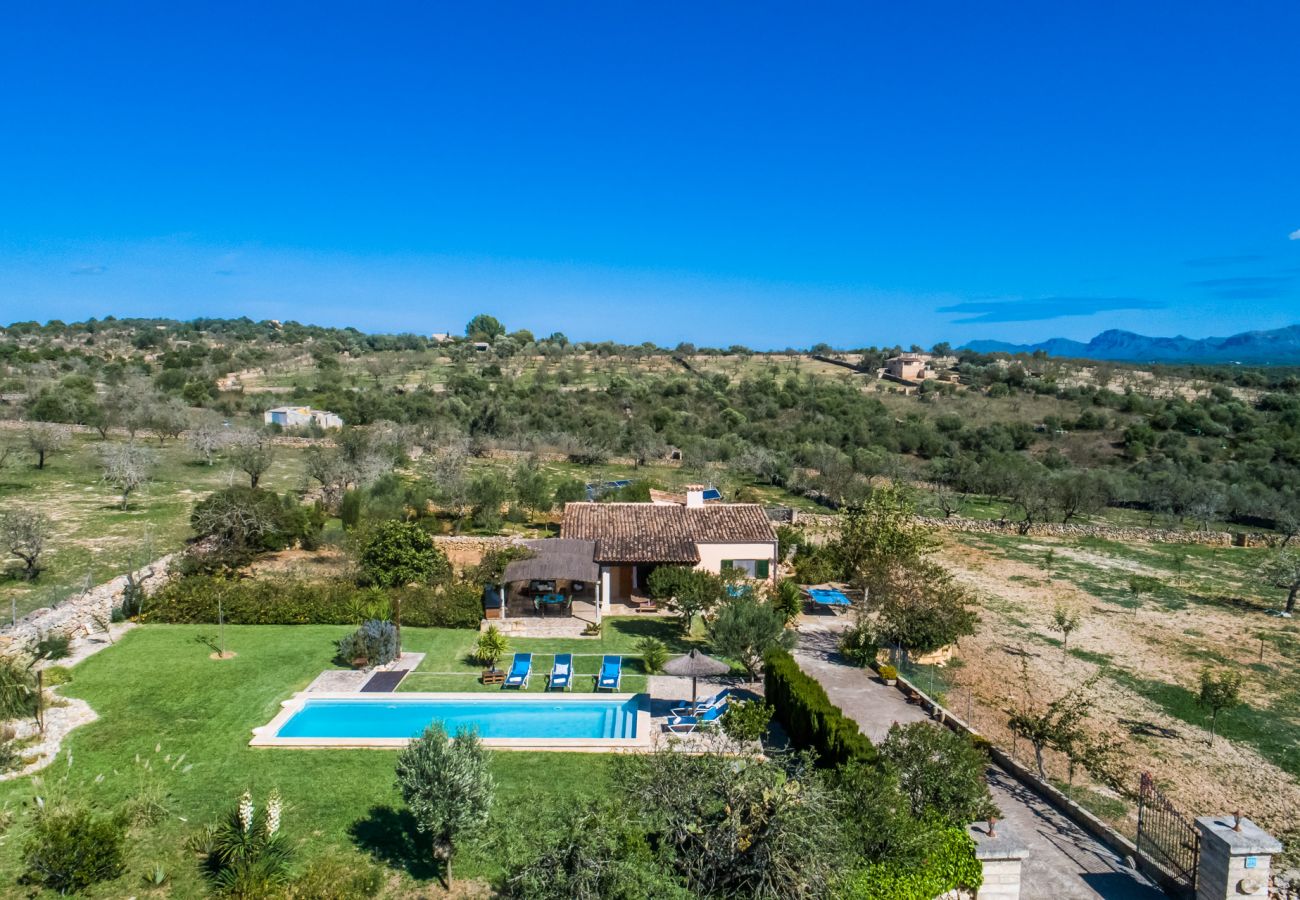 Finca rústica sostenible con piscina en Mallorca. 