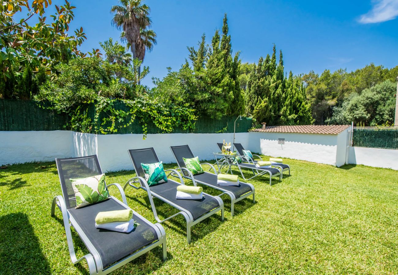 Casa con jardín cerca de la playa en Mallorca