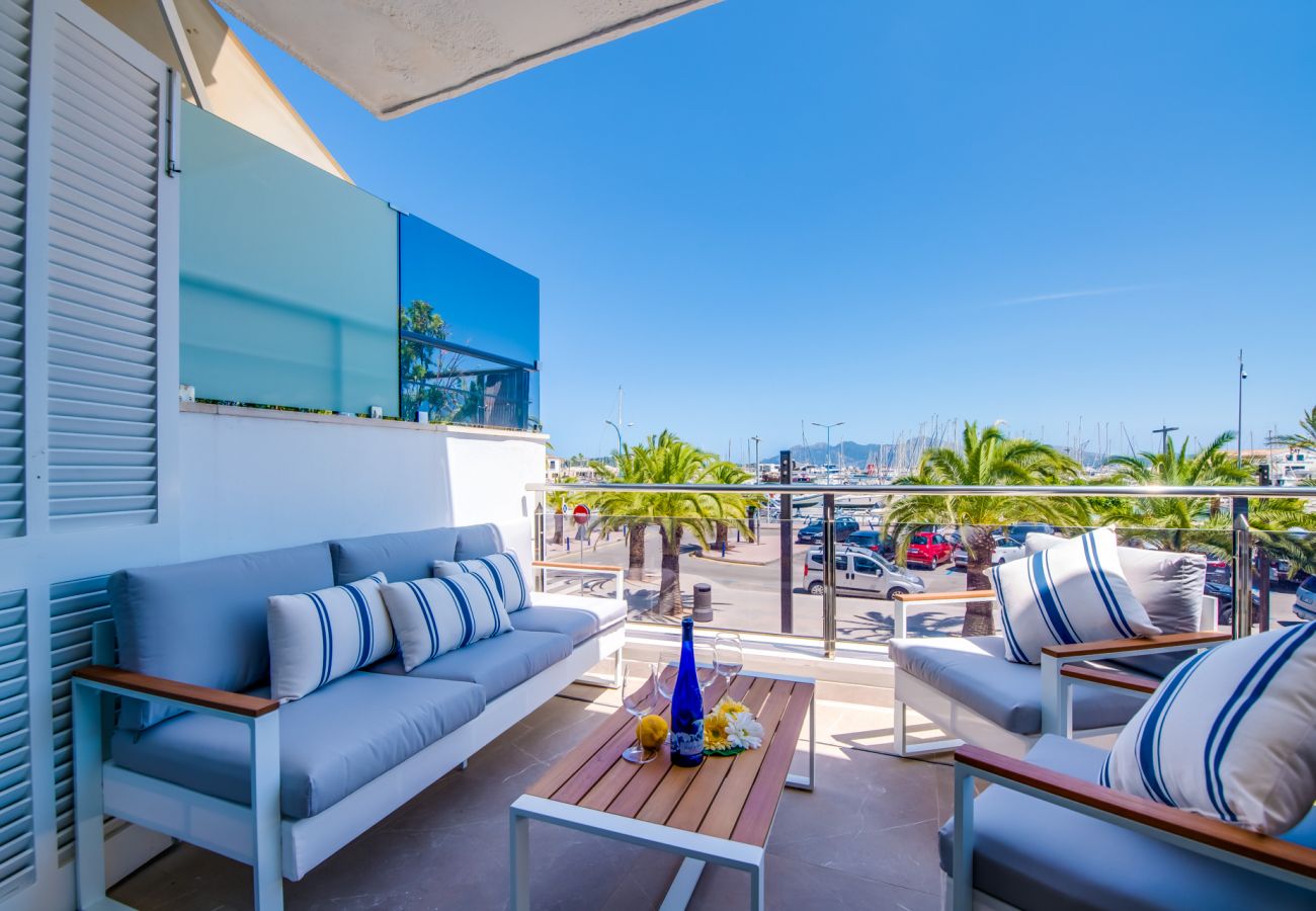 Apartamento con terraza en Puerto Pollensa. 