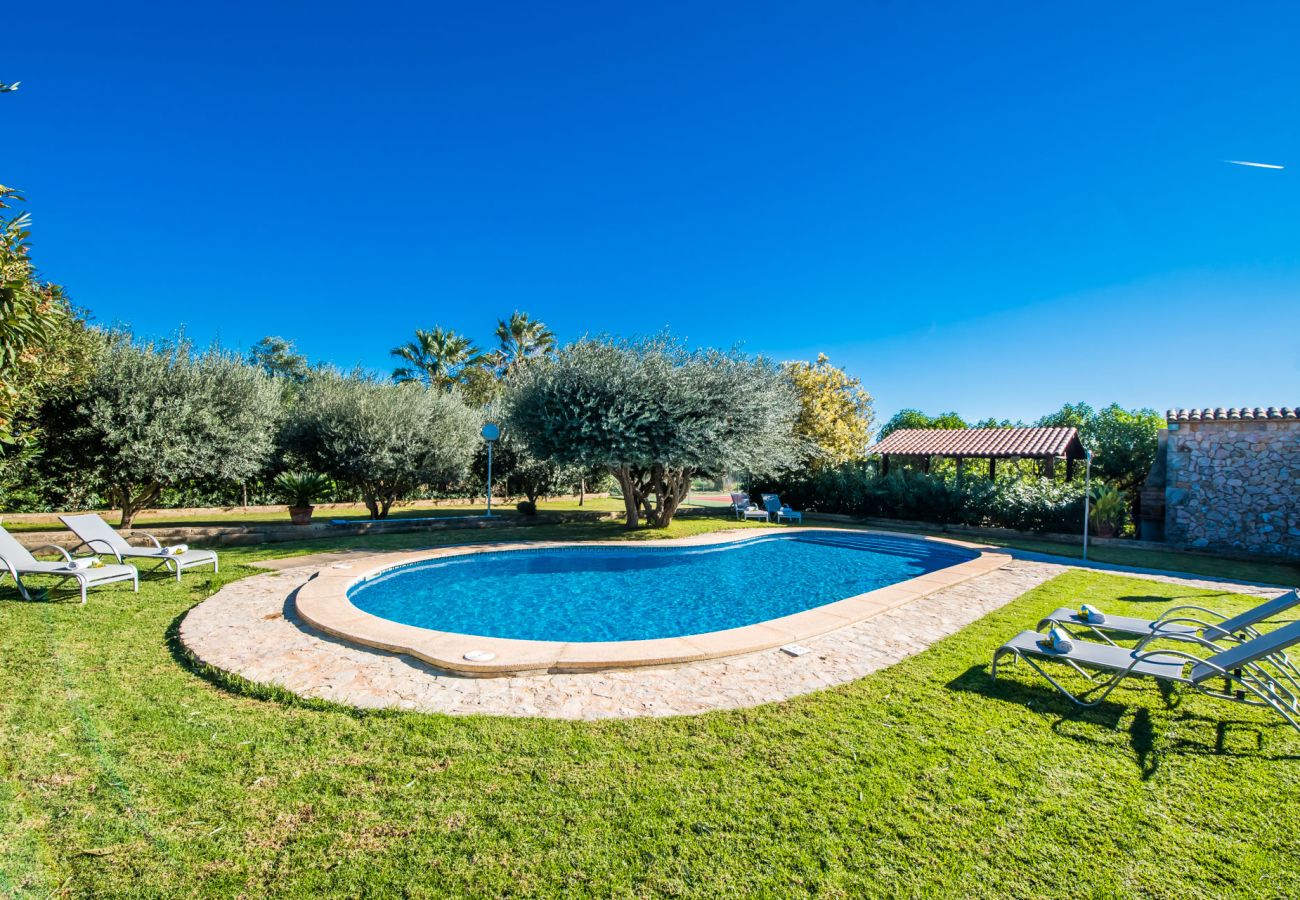 Finca con barbacoa y pista de tenis en Mallorca