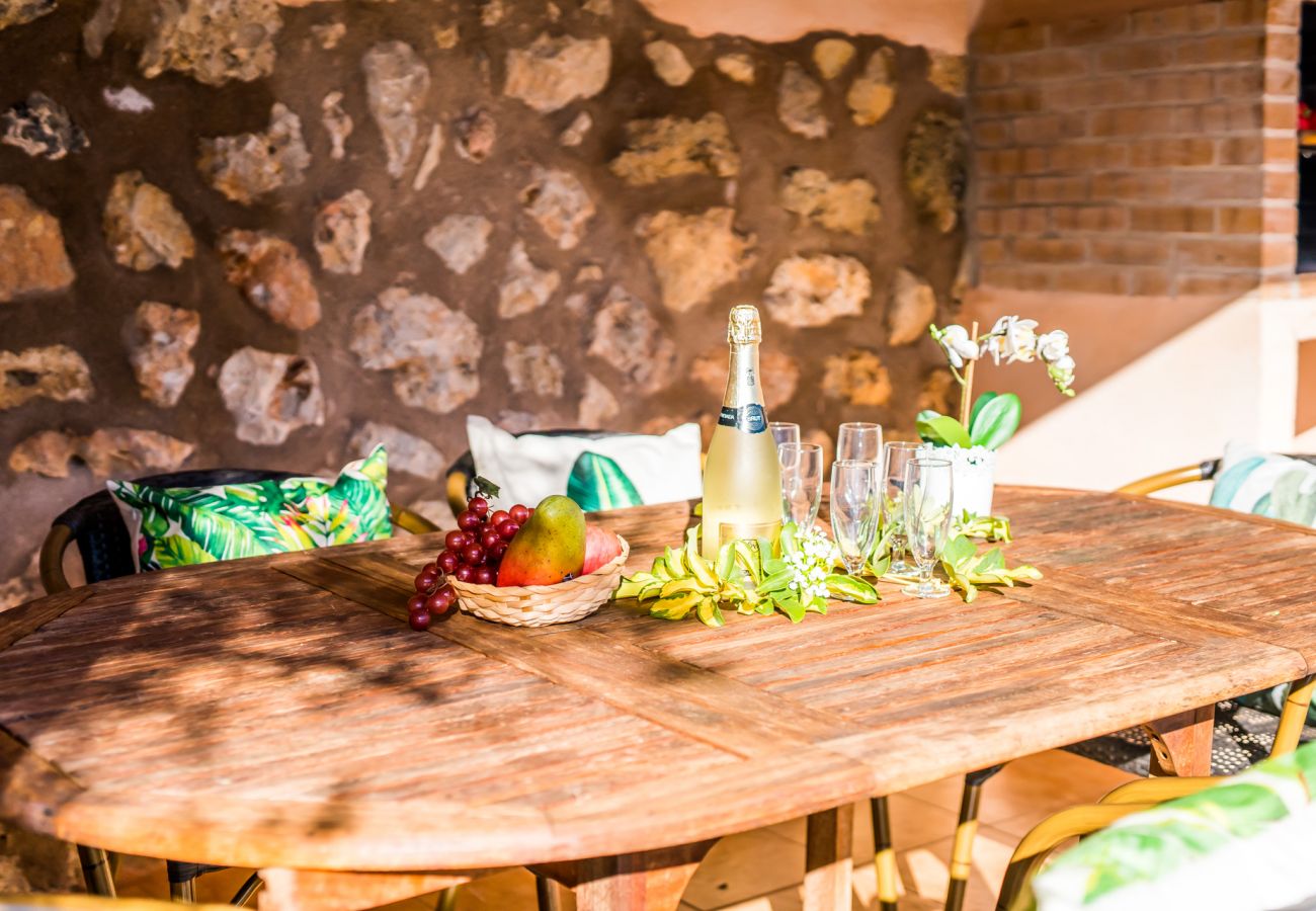 Finca en Buger - Finca rural en Mallorca Es Puchet con piscina 