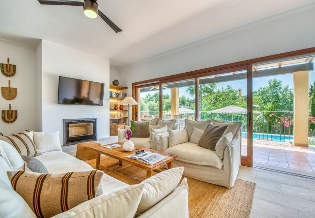 Casa en Crestatx - Casa moderna con piscina  Villa Flores en Mallorca Casa en Crestatx - Casa moderna con piscina  Villa Flores en Mallorca