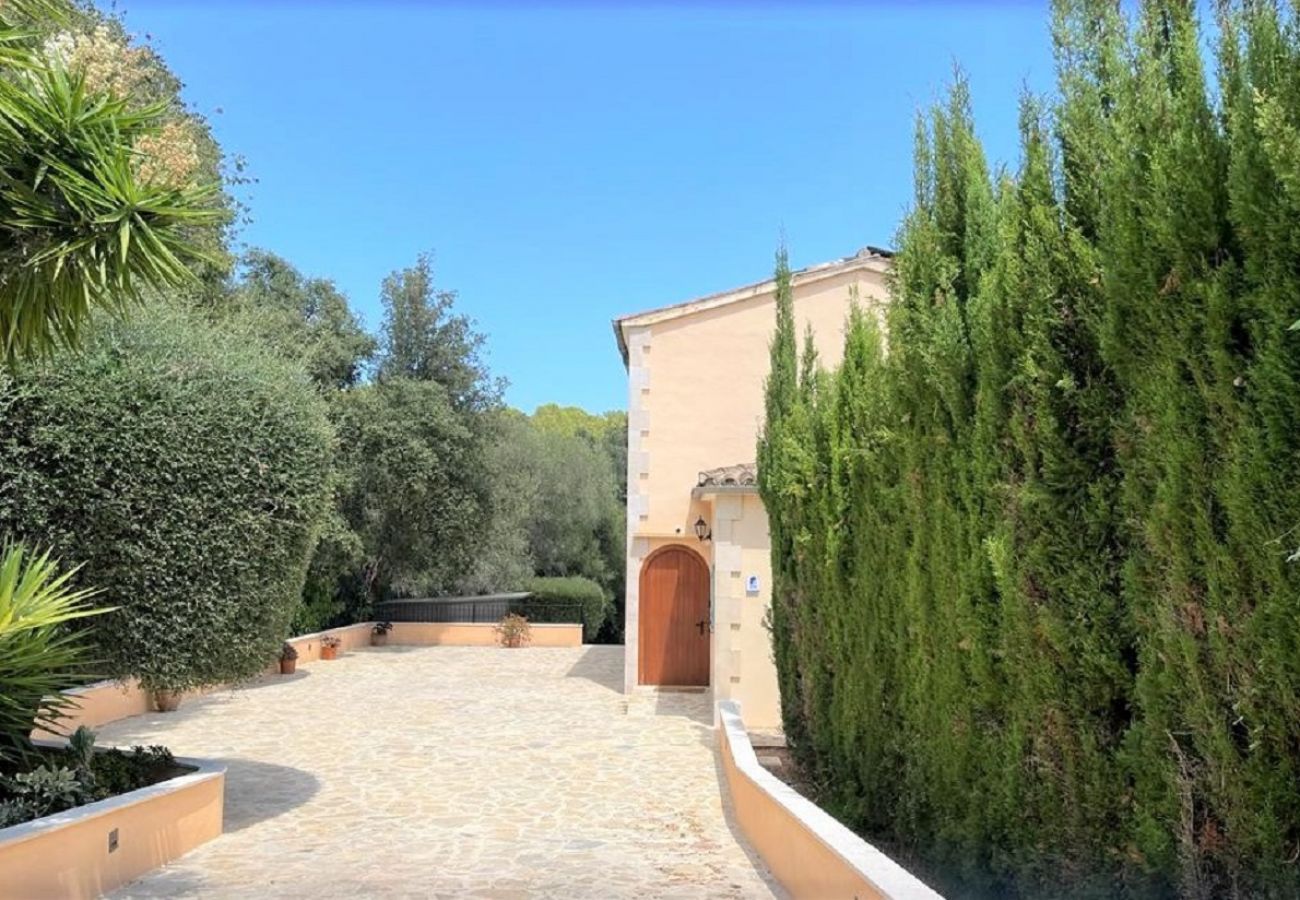 Casa en Crestatx - Casa moderna con piscina  Villa Flores en Mallorca