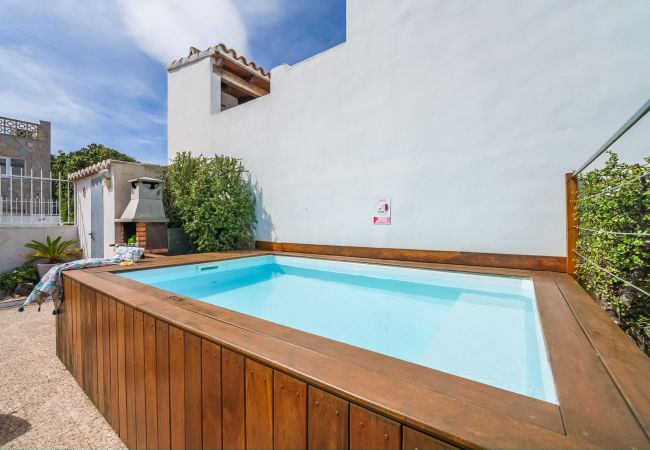 Casa con piscina cerca de Alcudia. 