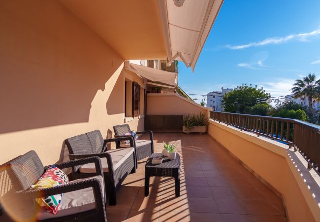 Apartamento con terraza en Puerto Alcudia