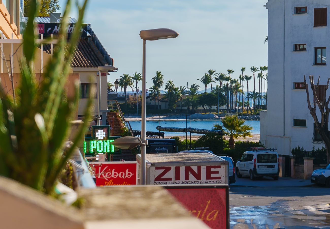 ¡Disfruta de tus vacaciones al lado de la playa en Puerto Alcudia!