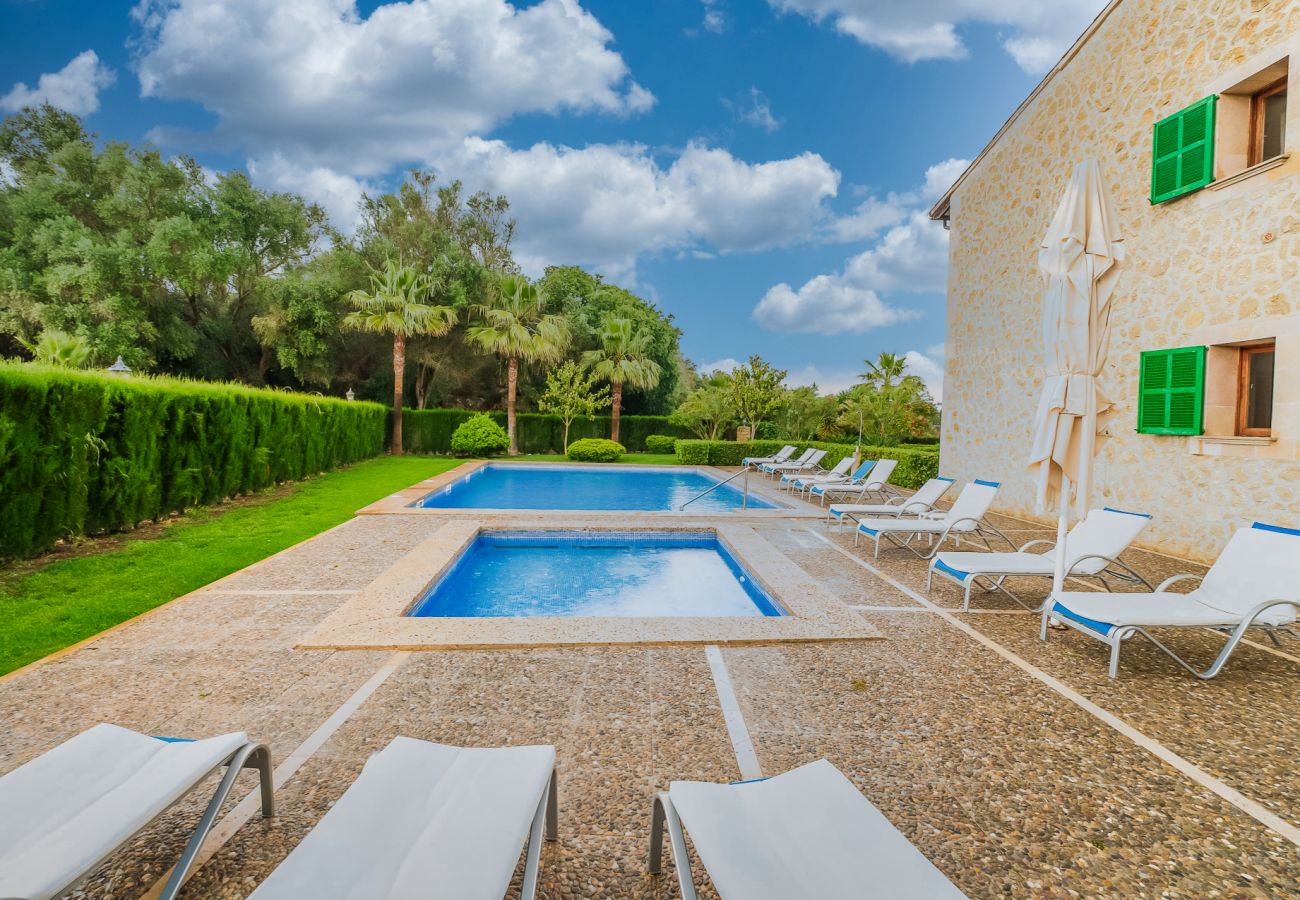 Villa vacacional en Mallorca con piscina