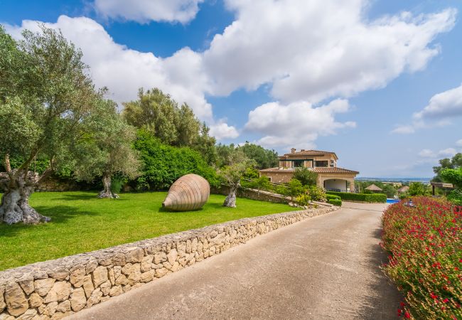 Finca en Petra - Finca con piscina y vistas Sa Pleta en Mallorca