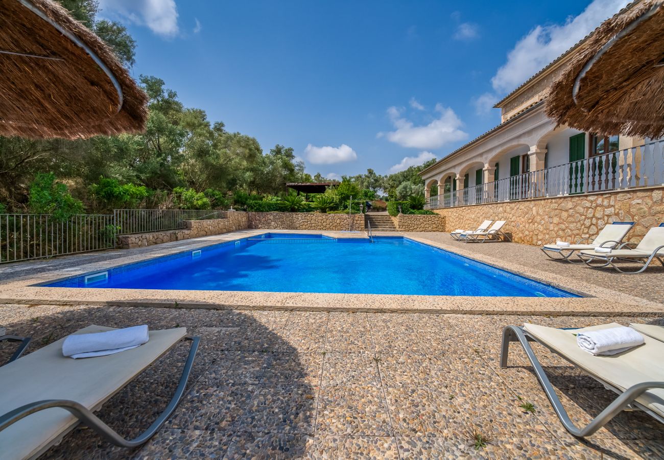 Finca en Petra - Finca con piscina y vistas Sa Pleta en Mallorca