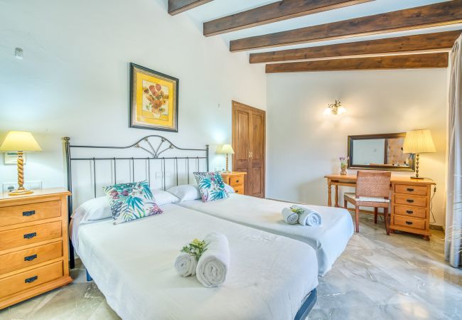 Finca en Petra - Finca Son Perxa en Mallorca con piscina y barbacoa Finca en Petra - Finca Son Perxa en Mallorca con piscina y barbacoa