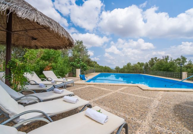 Finca en Petra - Finca Son Perxa en Mallorca con piscina y barbacoa Finca en Petra - Finca Son Perxa en Mallorca con piscina y barbacoa