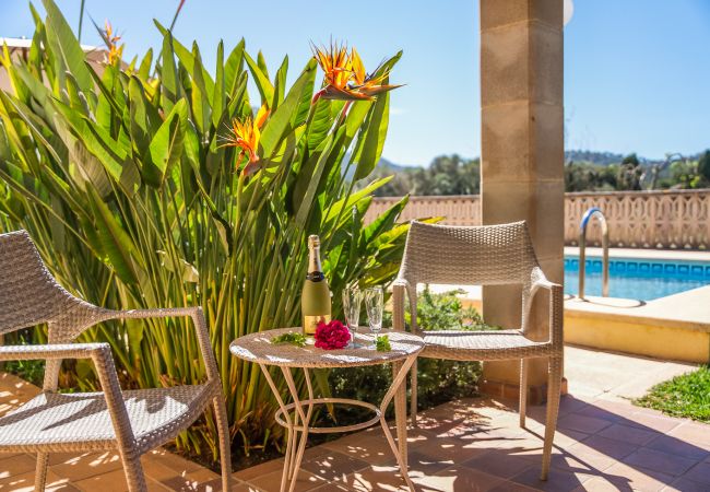 Finca rustica con piscina y jardín privado Es Baladre en Mallorca