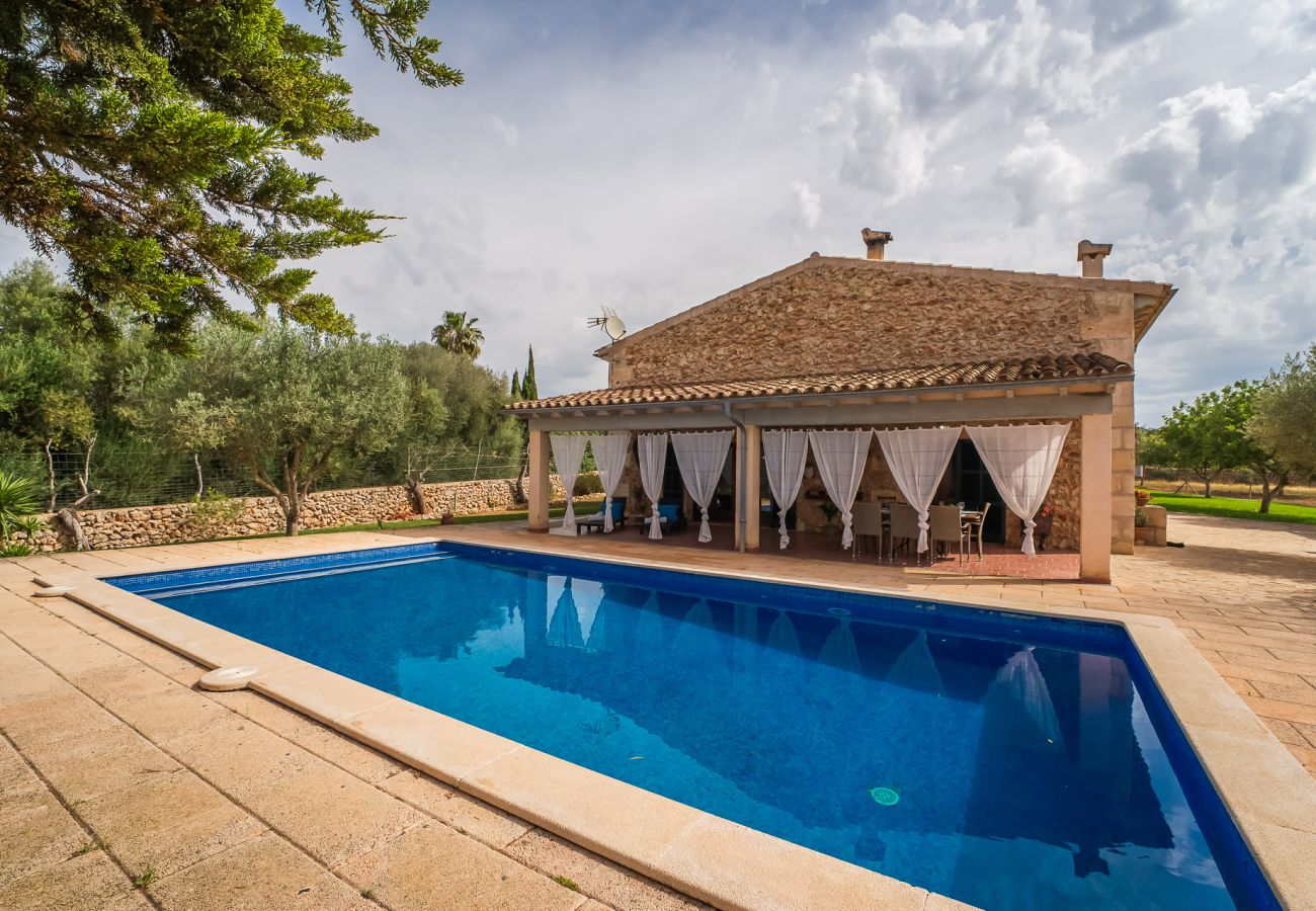 Casa de campo con piscina