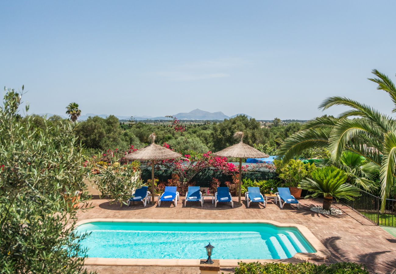 Casa de vacaciones en Muro con piscina cerca de la playa