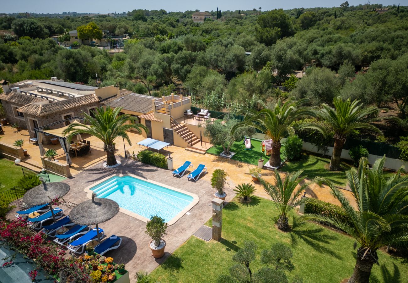 Finca de vacaciones en Muro con piscina para 8 personas