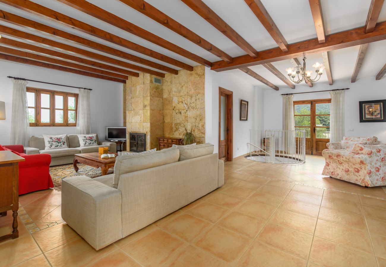 Finca en Petra - Finca rústica con piscina privada y vistas Son March en Mallorca