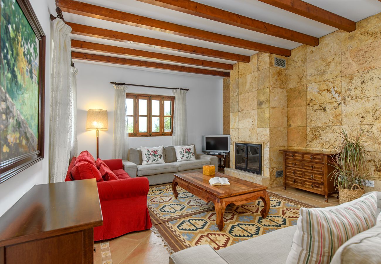 Finca en Petra - Finca rústica con piscina privada y vistas Son March en Mallorca