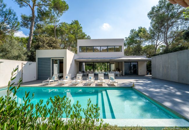 Villa de vacaciones con piscina y aire acondicionado en Mallorca
