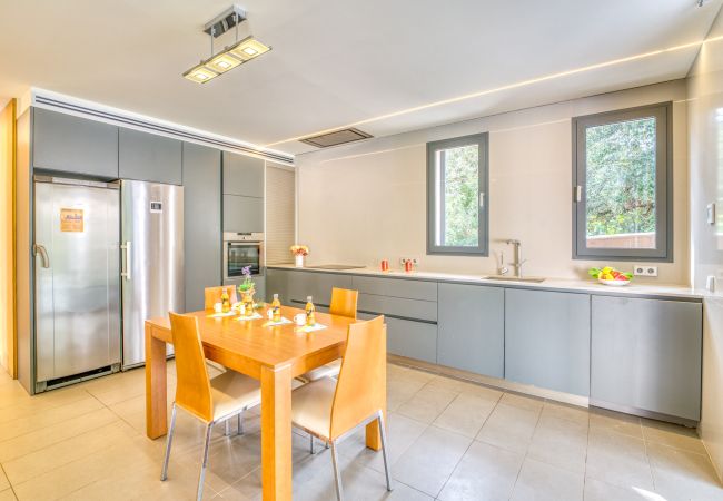 Casa en Sa Pobla - Villa Alzina para 6 personas con piscina en Mallorca Casa en Sa Pobla - Villa Alzina para 6 personas con piscina en Mallorca