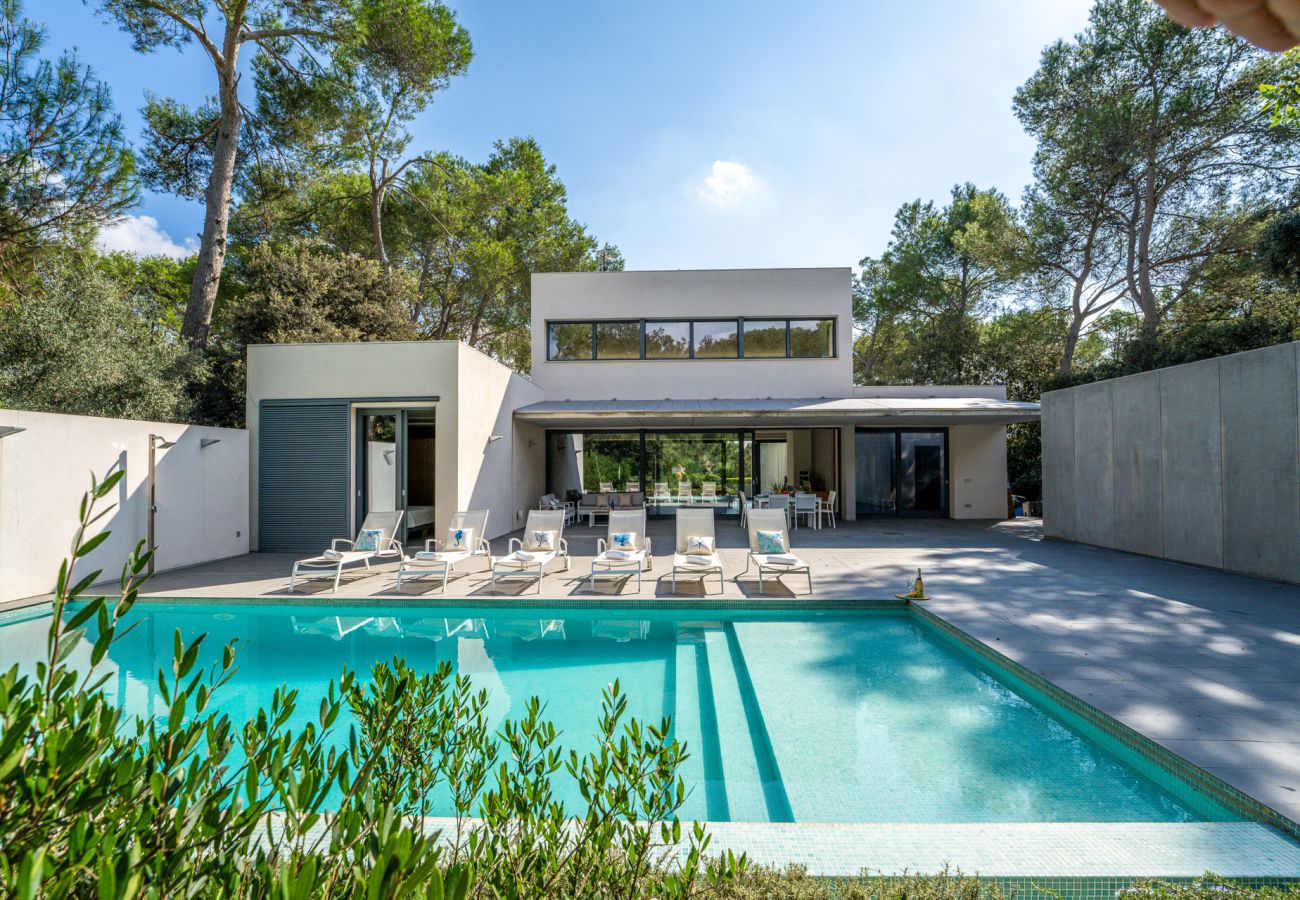 Villa de vacaciones con piscina y aire acondicionado en Mallorca