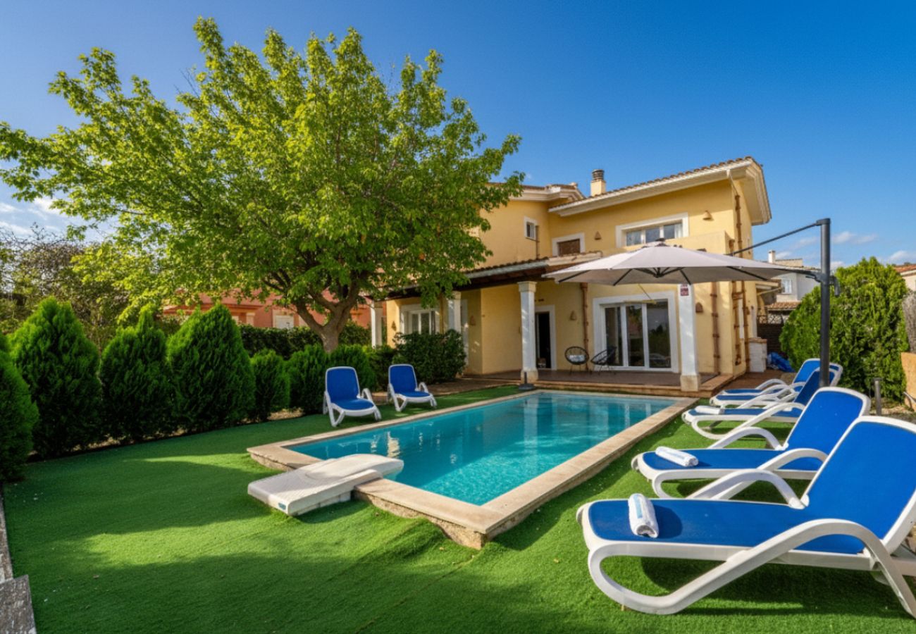 Casa de vacaciones con piscina privada en Alcudia, Mallorca