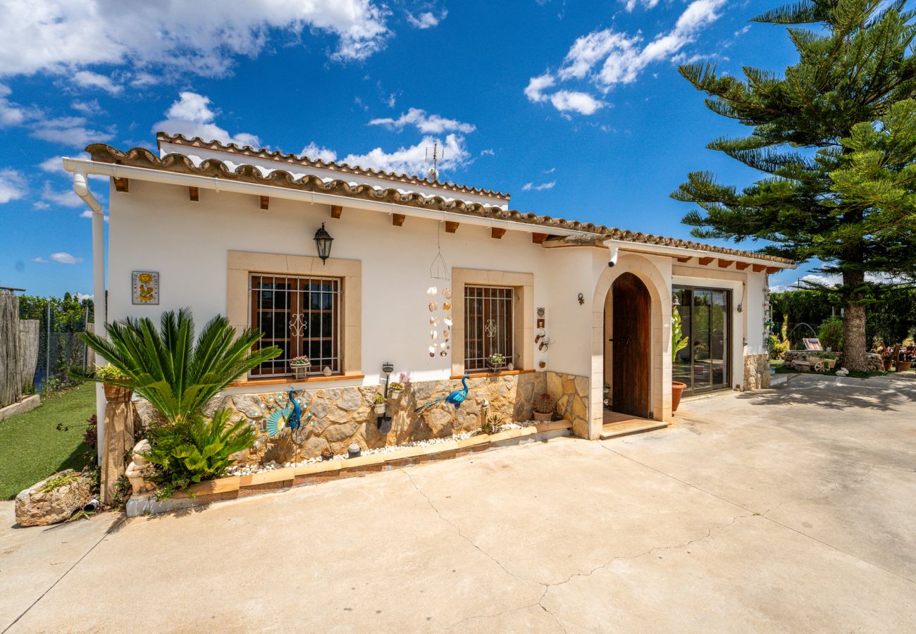 Finca en Llubi - Finca con piscina Can Pintat en Mallorca 