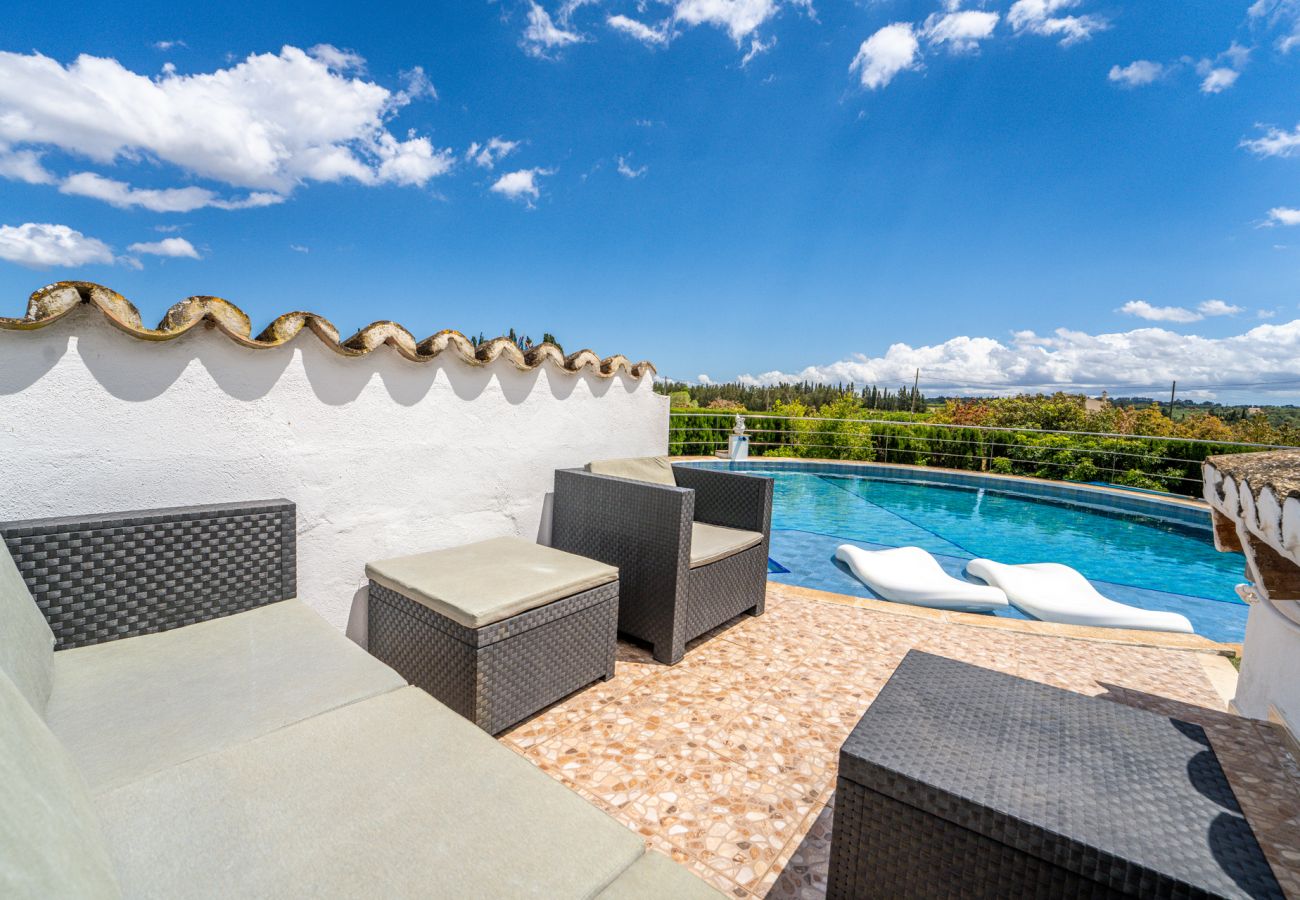 Finca en Llubi - Finca con piscina Can Pintat en Mallorca 