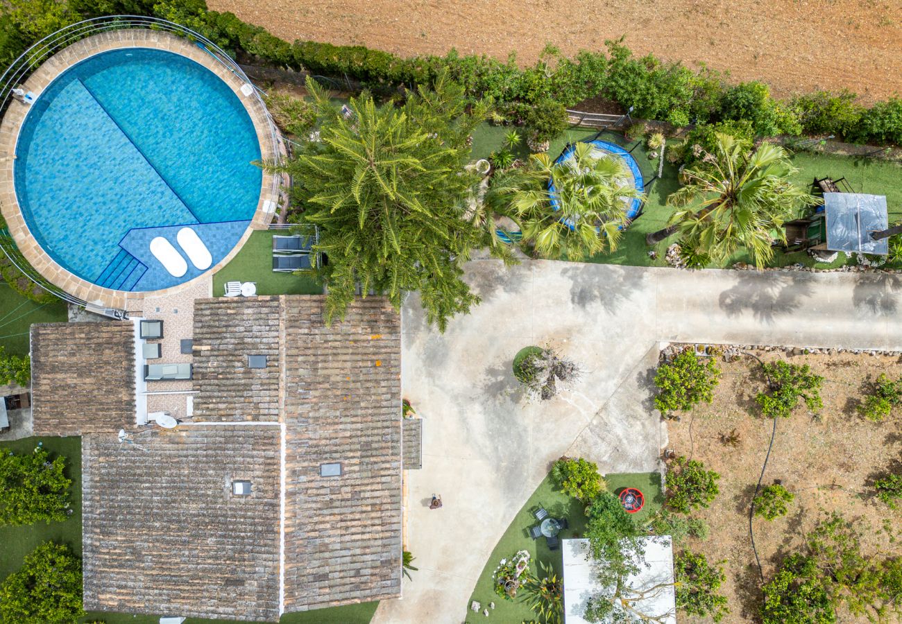 Finca en Llubi - Finca con piscina Can Pintat en Mallorca 
