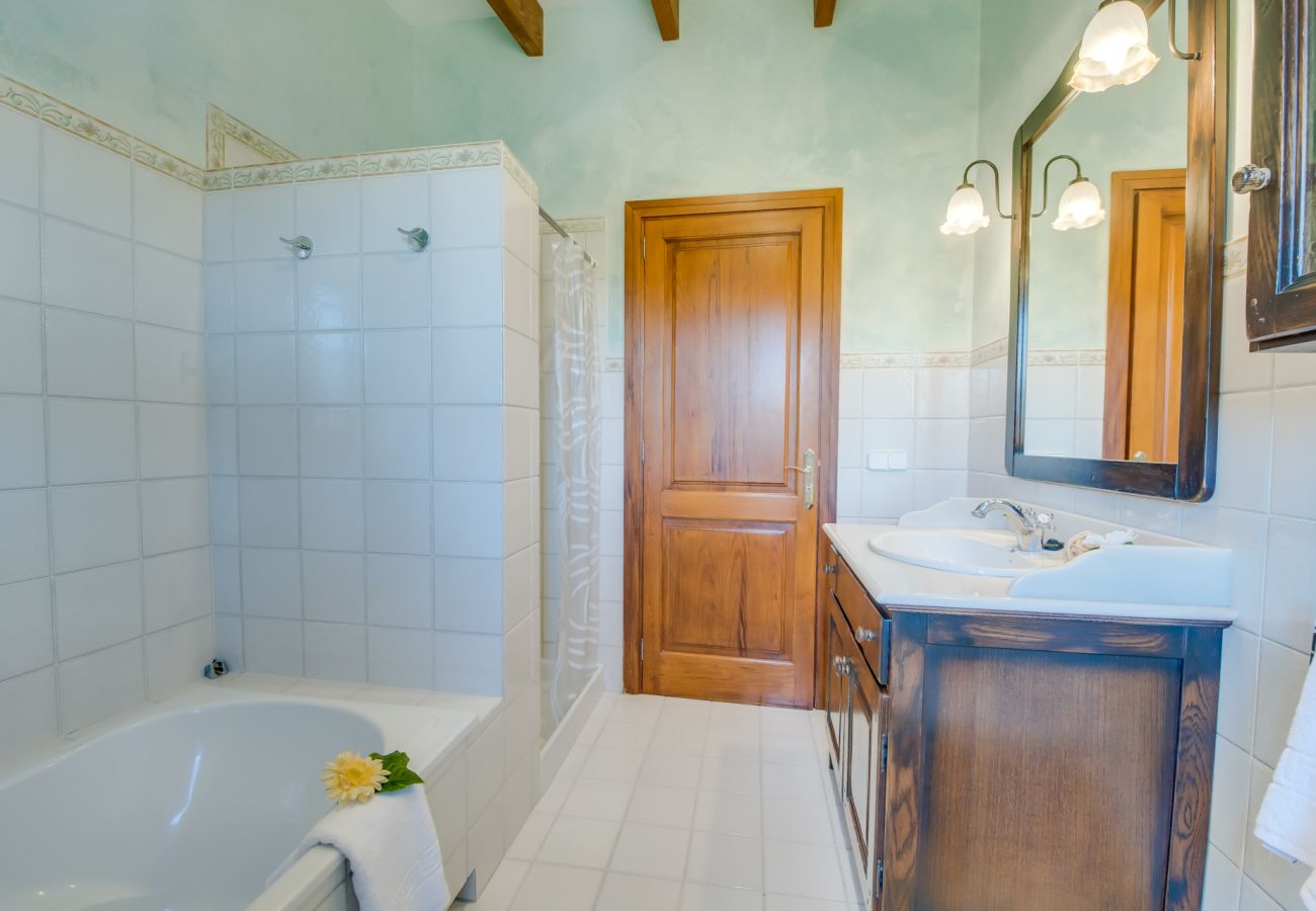 Maison à Costitx - Maison de village Can Busca à Majorque avec piscine