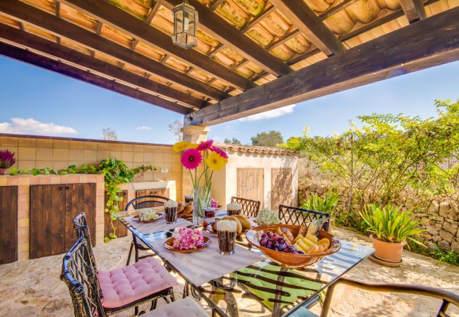 Domaine à Petra - Magnifique villa avec piscine privée au cœur de Majorque. Réservez vos vacances de rêve au meilleur prix maintenant ! Domaine à Petra - Magnifique villa avec piscine privée au cœur de Majorque. Réservez vos vacances de rêve au meilleur prix maintenant !