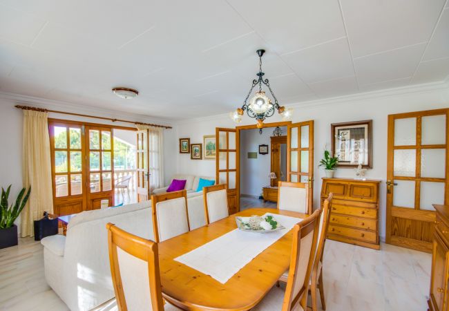 Maison à Alcúdia - Casa Flor avec piscine près de la plage d'Alcudia à Majorque Maison à Alcúdia - Casa Flor avec piscine près de la plage d'Alcudia à Majorque