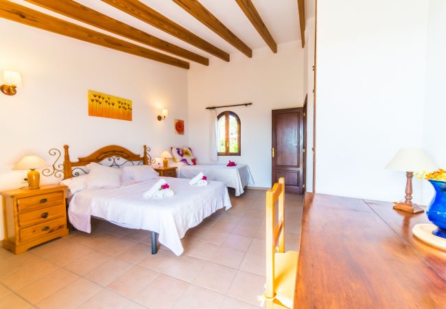 Domaine à Buger - Finca rurale Sa Costa avec piscine à Majorque Domaine à Buger - Finca rurale Sa Costa avec piscine à Majorque