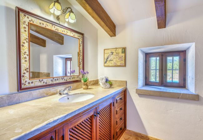 Domaine à Buger - La finca mallorquina Ses Planes avec piscine. Domaine à Buger - La finca mallorquina Ses Planes avec piscine.