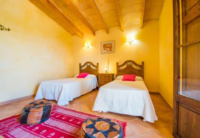 Domaine à Buger - Grande finca rustique Can Nyany à Buger à Majorque Domaine à Buger - Grande finca rustique Can Nyany à Buger à Majorque