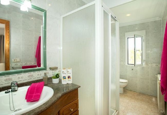 Maison à Alcúdia - Location de vacances Villa Montelo avec piscine privée près de la plage. Maison à Alcúdia - Location de vacances Villa Montelo avec piscine privée près de la plage.