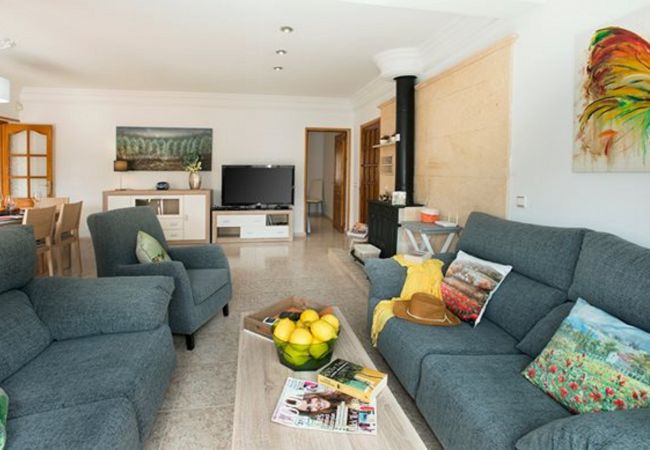 Maison à Alcúdia - Location de vacances Villa Montelo avec piscine privée près de la plage. Maison à Alcúdia - Location de vacances Villa Montelo avec piscine privée près de la plage.