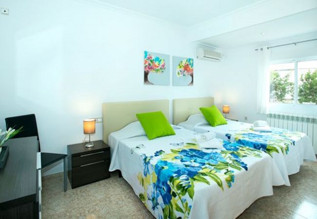 Maison à Alcúdia - Location de vacances Villa Montelo avec piscine privée près de la plage. Maison à Alcúdia - Location de vacances Villa Montelo avec piscine privée près de la plage.