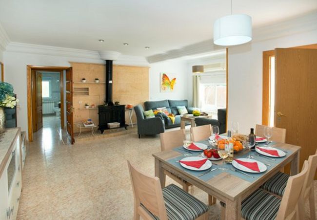 Maison à Alcúdia - Location de vacances Villa Montelo avec piscine privée près de la plage. Maison à Alcúdia - Location de vacances Villa Montelo avec piscine privée près de la plage.