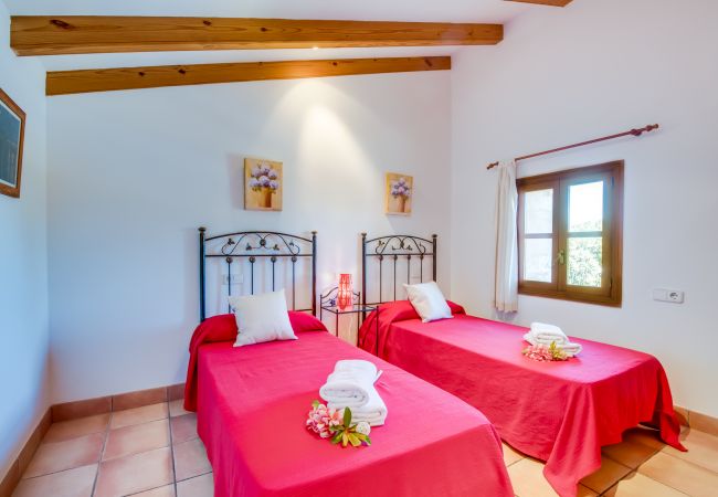 Domaine à Buger - Finca à Majorque, Cas Home avec court de tennis. Domaine à Buger - Finca à Majorque, Cas Home avec court de tennis.